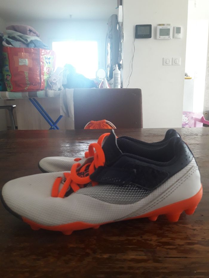 Chaussures de foot taille 31 - photo numéro 2