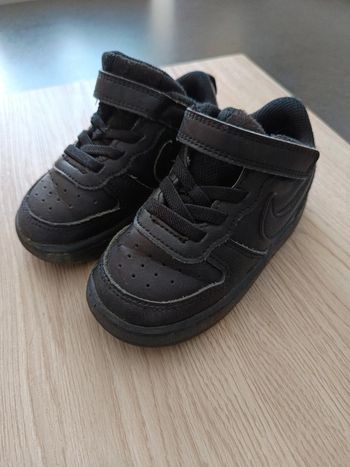 Basket Nike noir 23.5