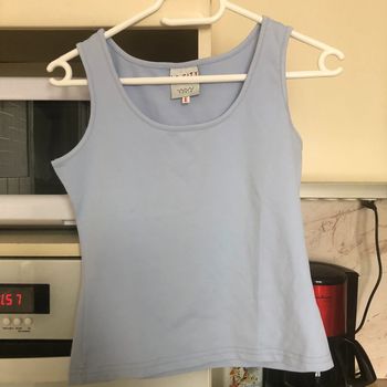 Débardeur bleu ciel