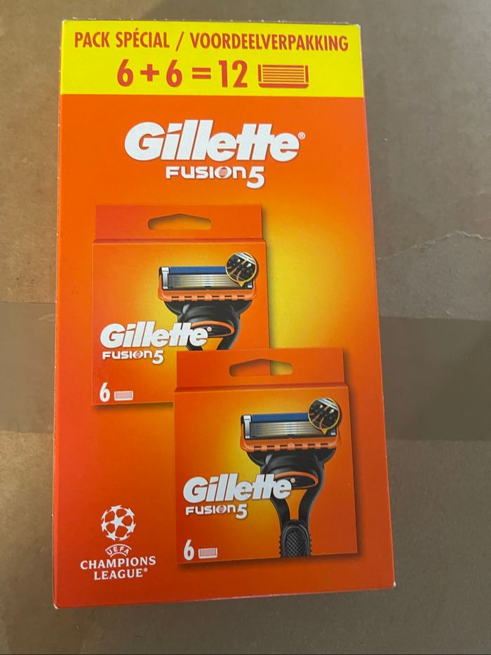 Pack 12 lames Gillette Fusion 5 neuve
