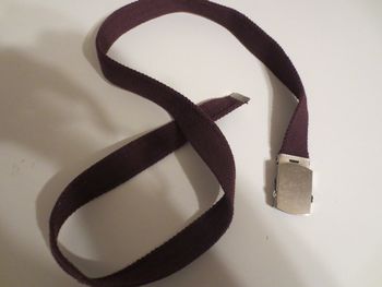 ceinture de couleur bordeaux