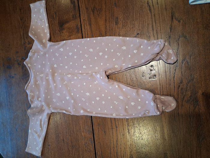 Lot de 3 pyjamas à manches longues et ouverture par devant de marque C&A - photo numéro 7