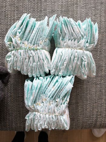 Lot de 30 couches Pampers Baby dry taille 2