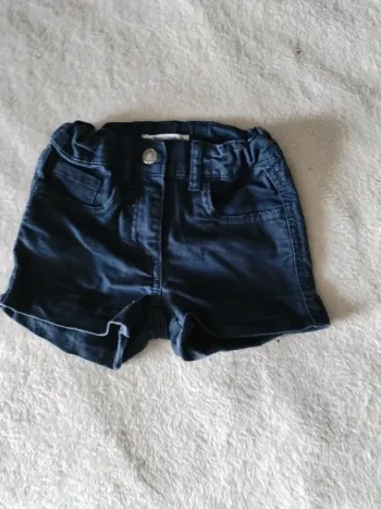 Short 3 ans