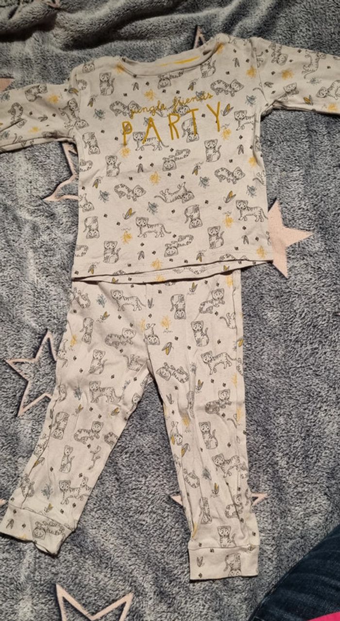 Pyjama 24 mois