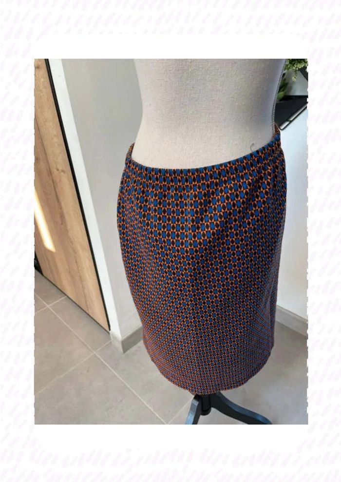 Jupe à motif géométrique sedagyl taille 44 mais je dirais plus petit - photo numéro 6
