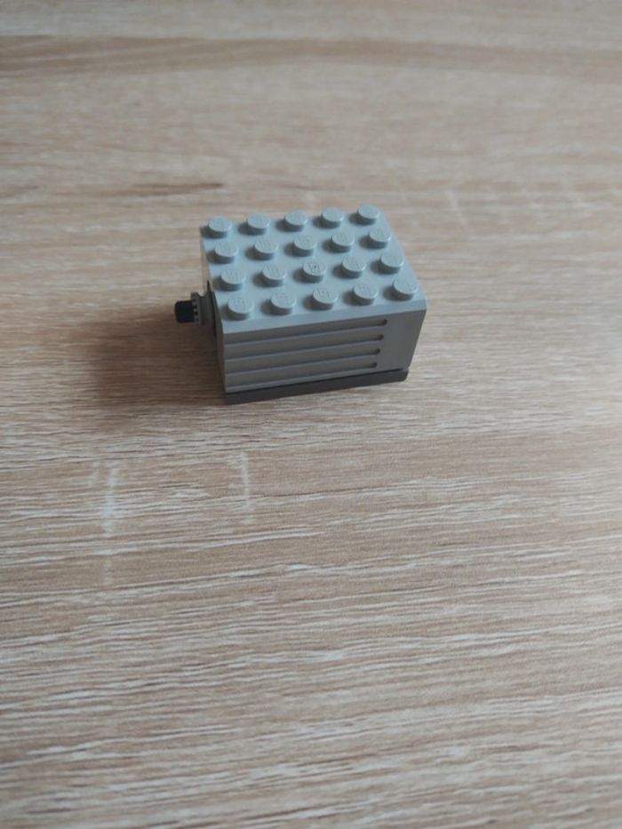 Lego ancien moteur - photo numéro 2