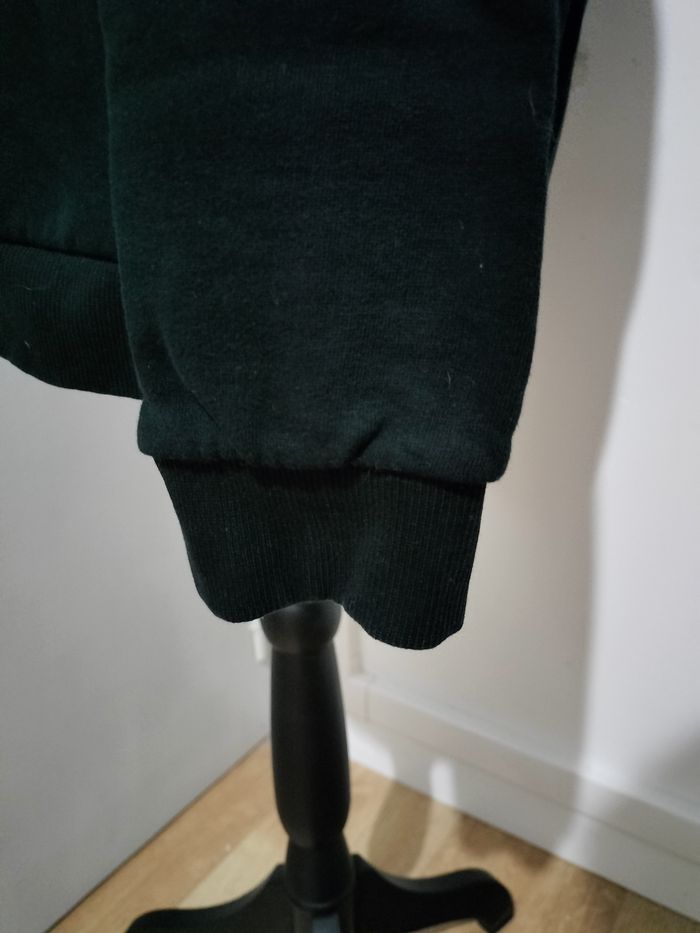 Sweat à capuche Kiabi tête de mort T.S ou 16 ans - photo numéro 4