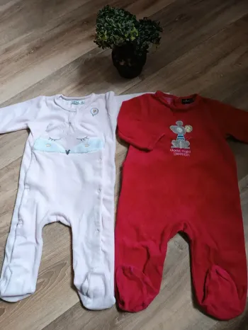2 pyjamas velours