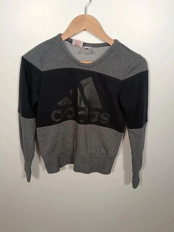 C13 sweat gris/noir Adidas 11-12 ans
