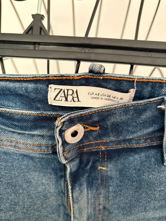 Short en jean bleu Zara, taille 46 EUR (équivalent XL). - photo numéro 2