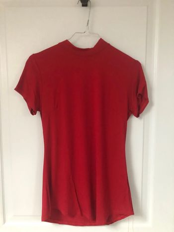 T shirt rouge  taille M