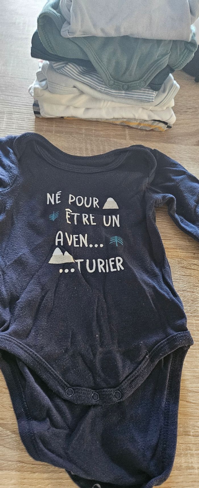 Lot de 9 bodies manches longues garçon 18 mois