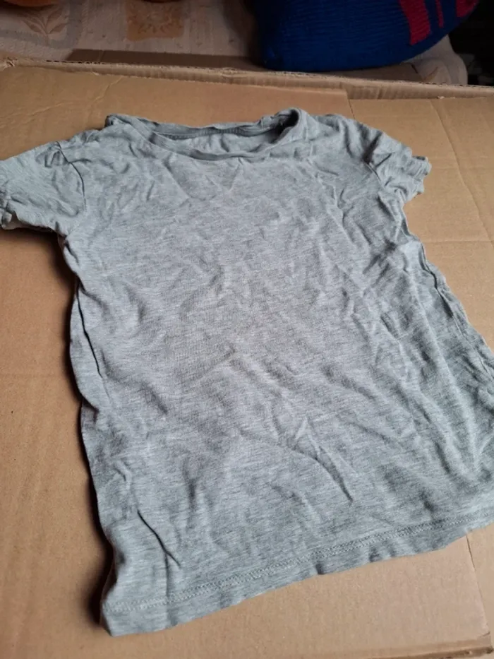Magnifique t-shirt garçon 4 ans