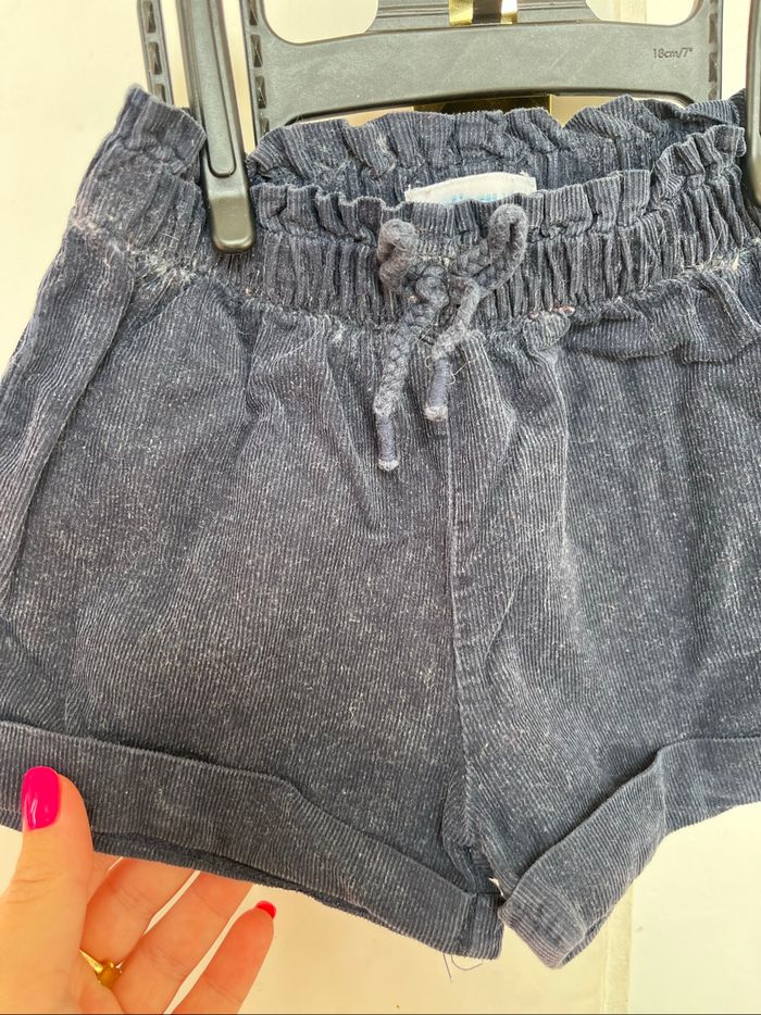 Short Vertbaudet bleu à marine velours 2A TBE - photo numéro 3