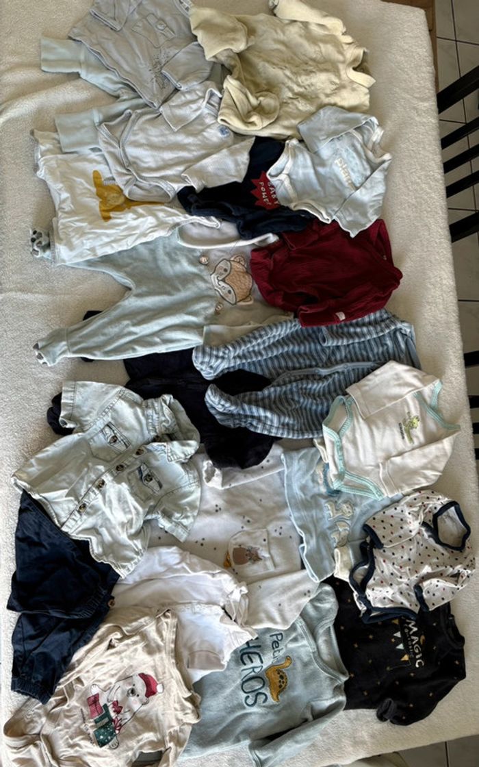 Lot vêtements bébé garçon – Taille 1 mois