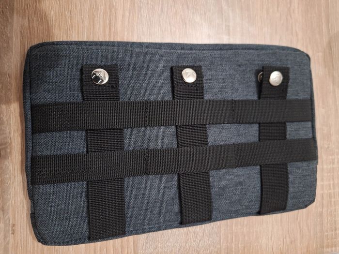 Pochette avant Cabaia Londres - photo numéro 2