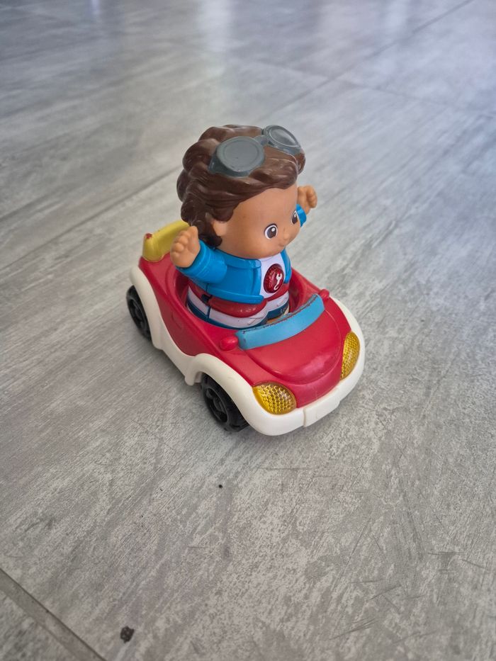 Loulou tut tut copain et sa voiture vtech - photo numéro 3