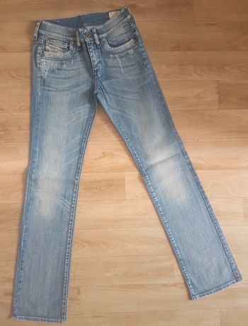 Jeans Diesel Taille 25 neuf