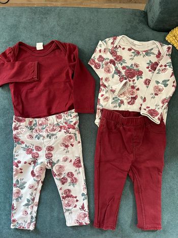 Lot 2 bodys et 2 pantalons assortis et interchangeables