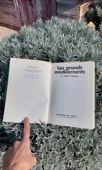 Livre Les grands médicaments  Dr Henri Pradal