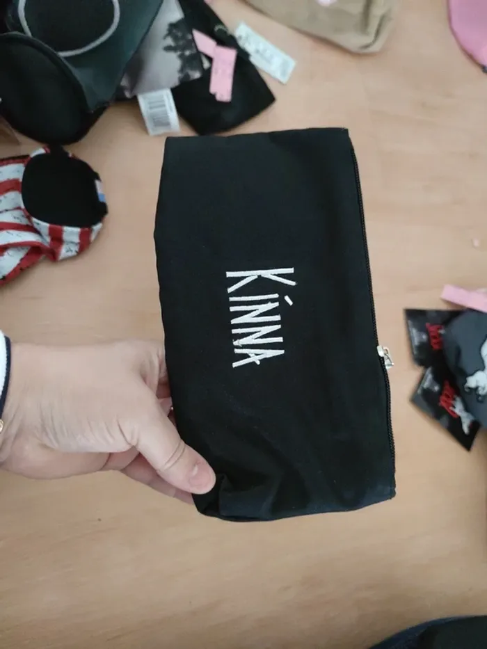 Trousse noir on dej et je te raconte kinna - photo numéro 2