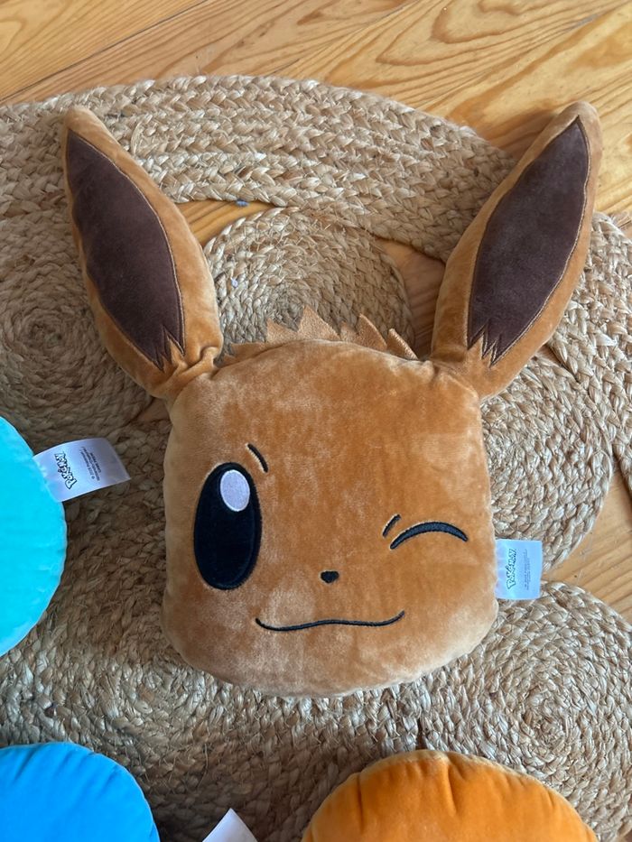 Lot de 4 coussins Pokémon - photo numéro 4