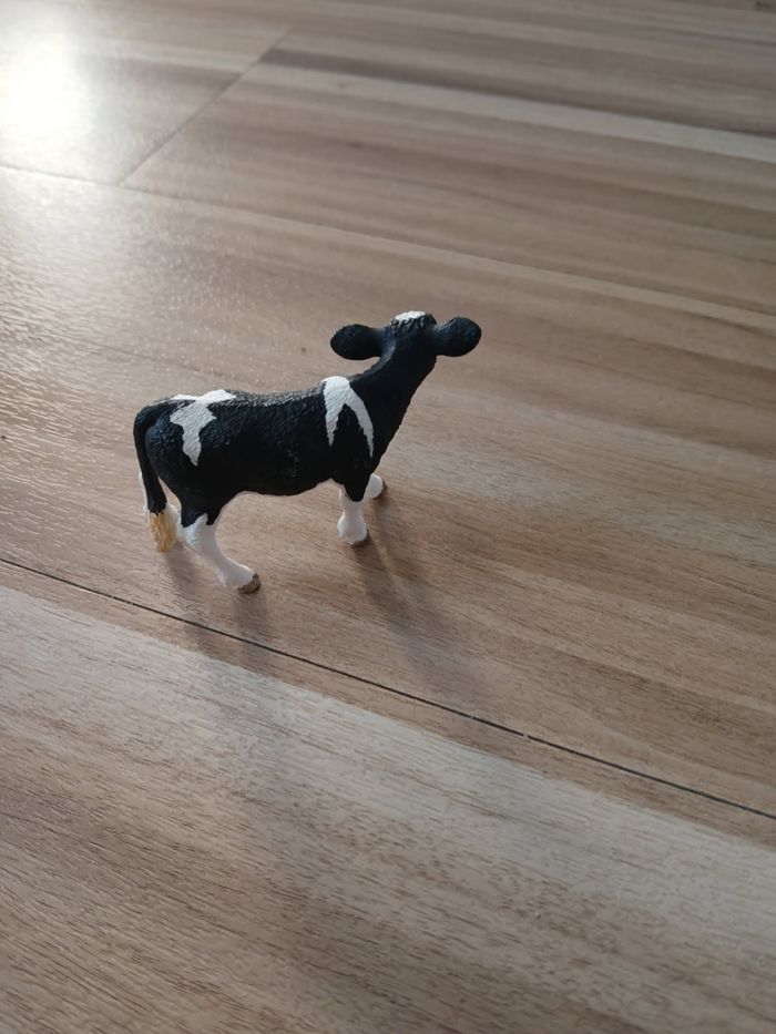 Petit veau Schleich - photo numéro 2