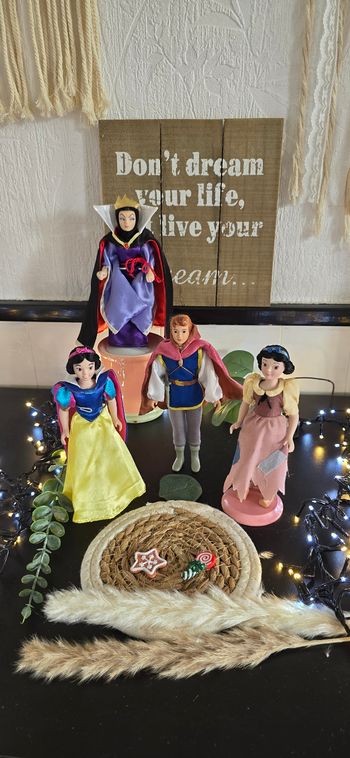 Magnifique lot 4 poupée porcelaine Disney princesse blanche neige vintage ancien collection