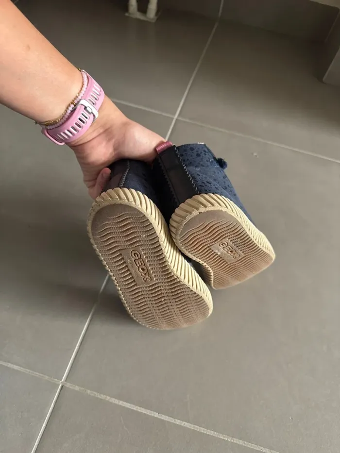 👟 Chaussures montantes fourrées Geox fille – Pointure 28 - photo numéro 3