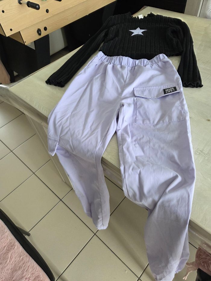 Tee shirt à manche longue et pantalon