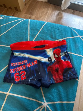Maillot de bain garçon taille 3/4 ans