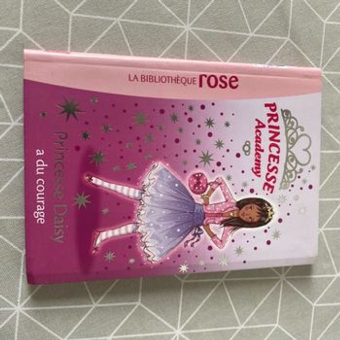 7 livres jeunesse Princesse Academy 6-8 ans Hachette - photo numéro 4