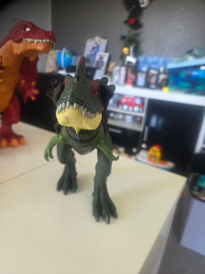 Figurine dinosaure - photo numéro 2