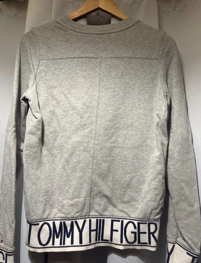 Pull sweat femme tommy hilfiger gris clair neuf - photo numéro 5