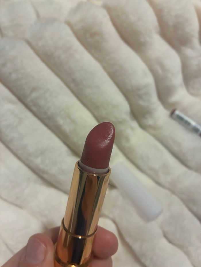 Lèvres essence - photo numéro 5