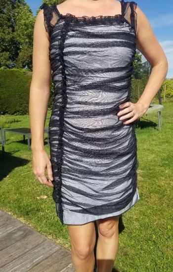 Robe blanche et tulle noir Almatrichi