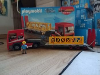 Camion +morceau de grue