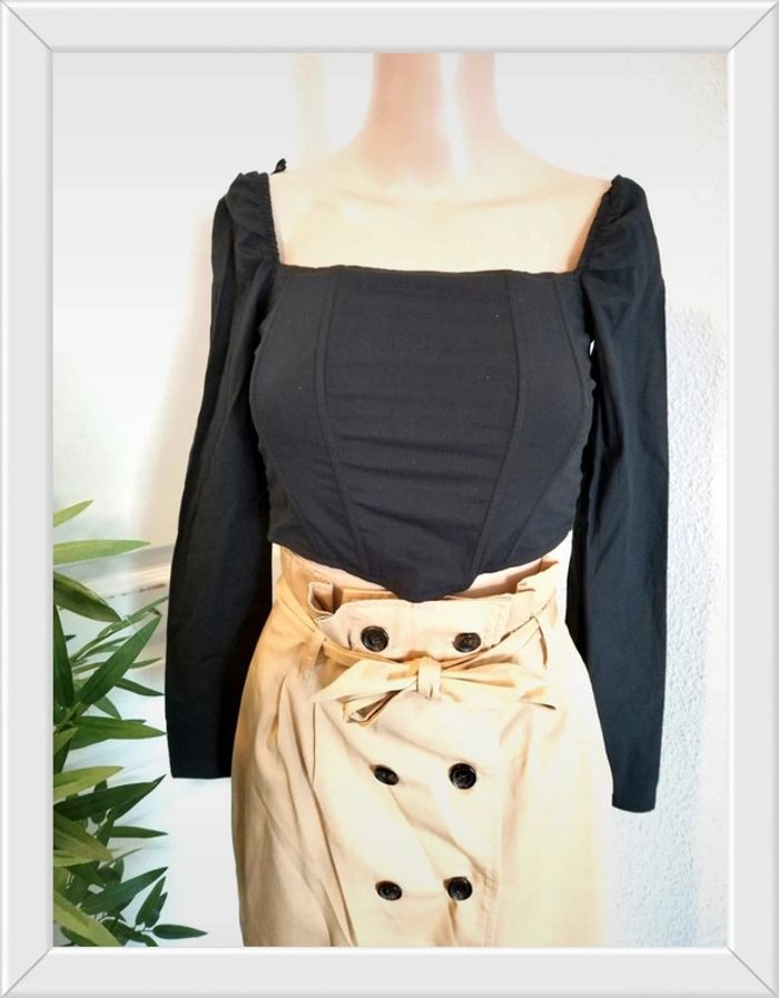 Crop top bershka taille xs neuf