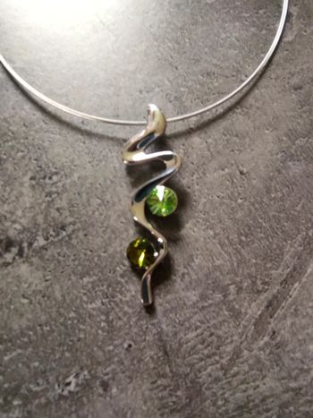 Collier avec pendentif