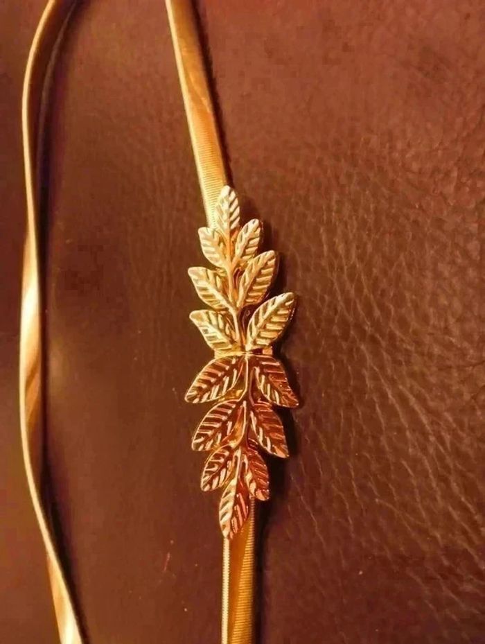 Neuve ceinture extensible dorée - photo numéro 2