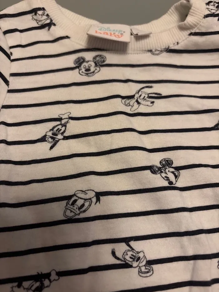 2 t-shirt Mickey - photo numéro 3
