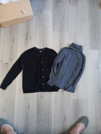 Lot de 2 vêtements. Fille 10 ans