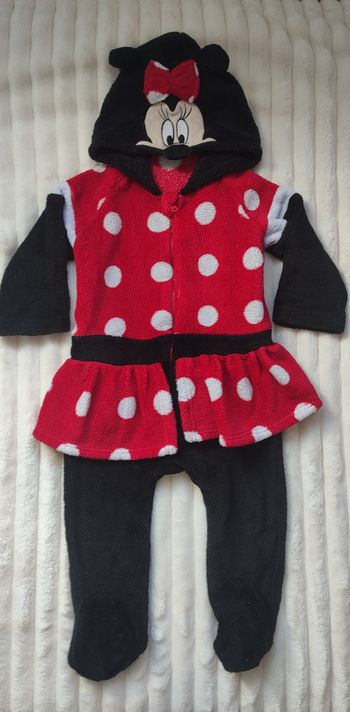 Combinaison/pyjama à capuche avec pieds en polaire Disney Minnie 12 mois