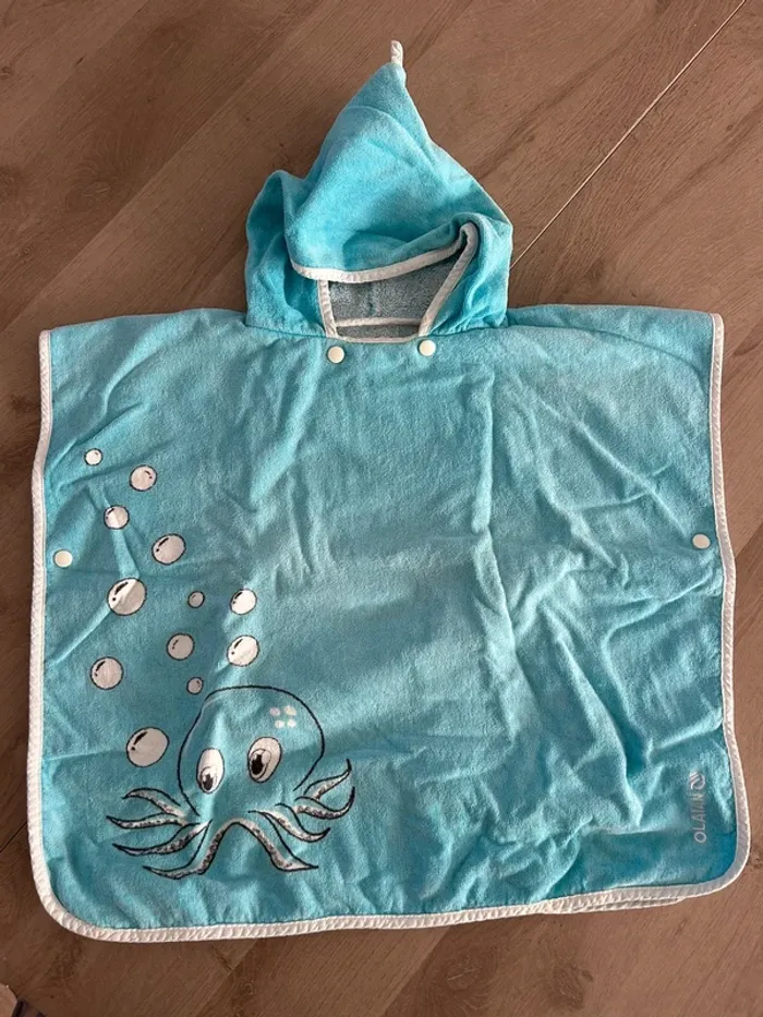Poncho plage/piscine bébé OLAIAN