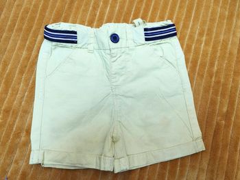 Short jaune citron