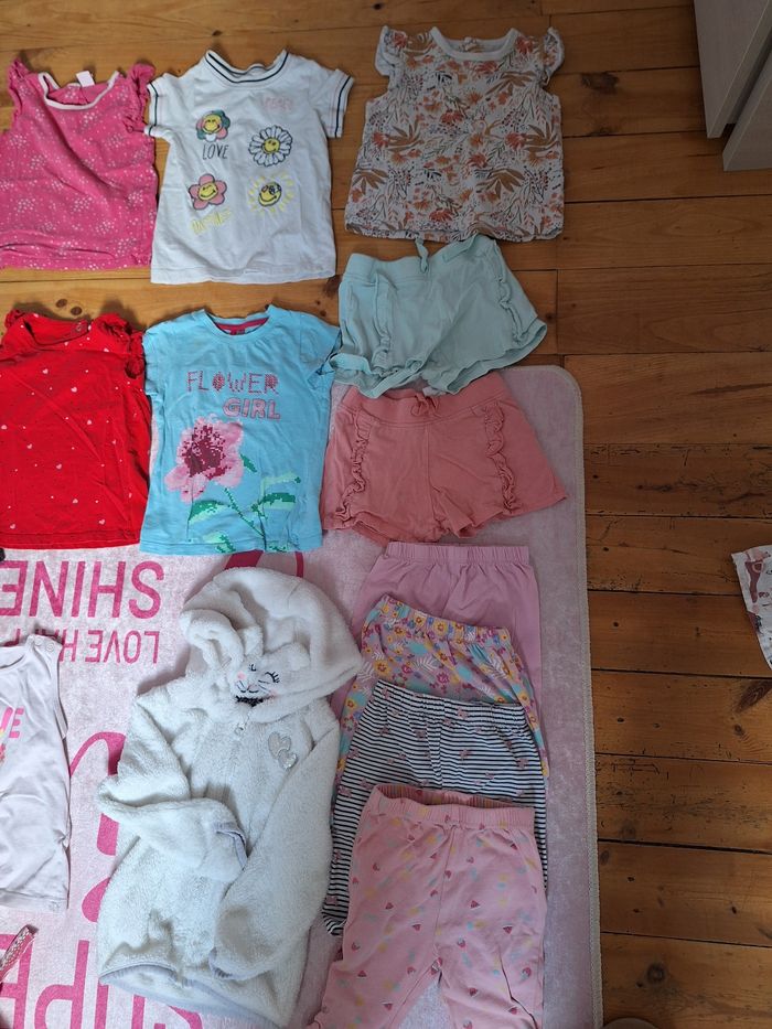 Lot vêtements fille 92cm - photo numéro 5