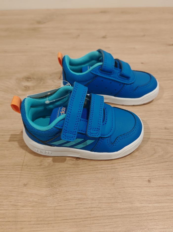 Basket garçon, taille 21, adidas - photo numéro 3