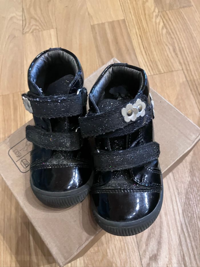 Chaussure bébé - photo numéro 2