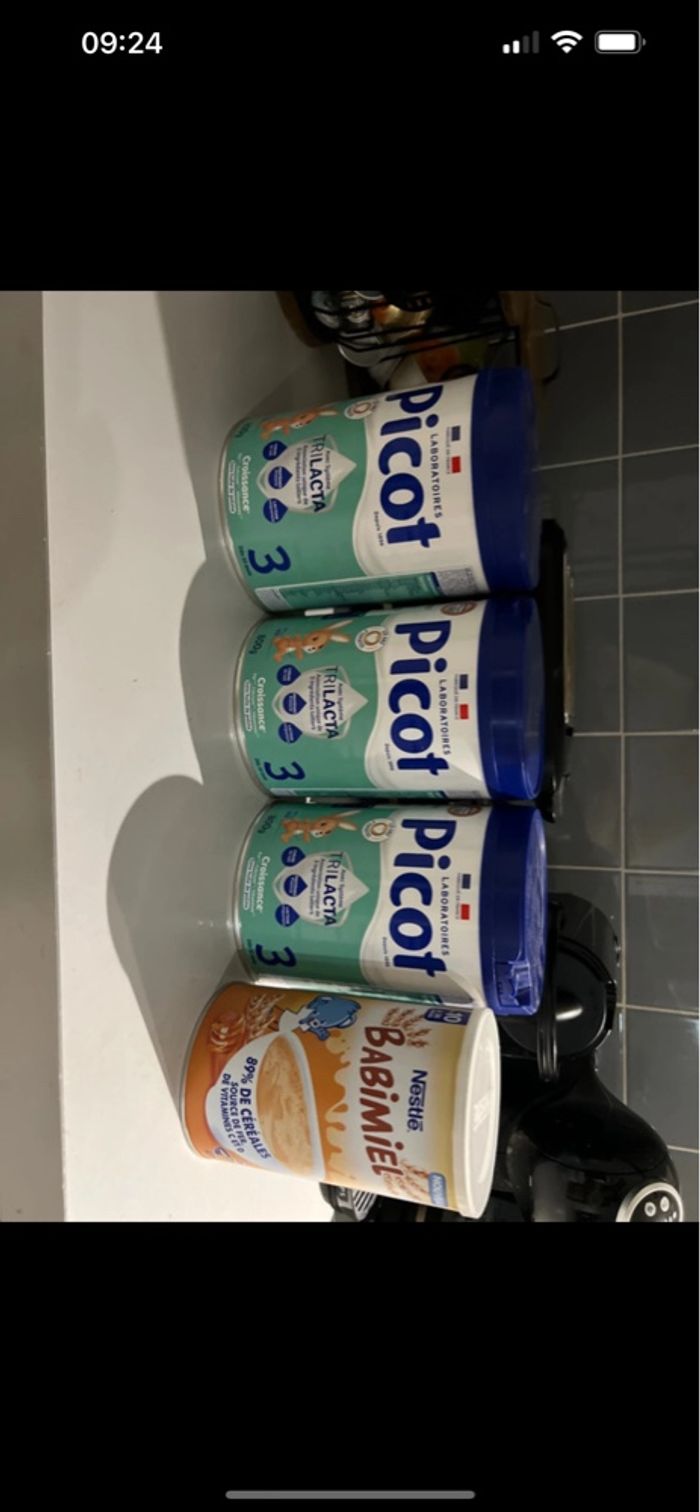 lot de trois boîtes de lait infantile 3e âge